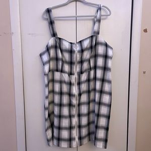 Plus size full zip dress